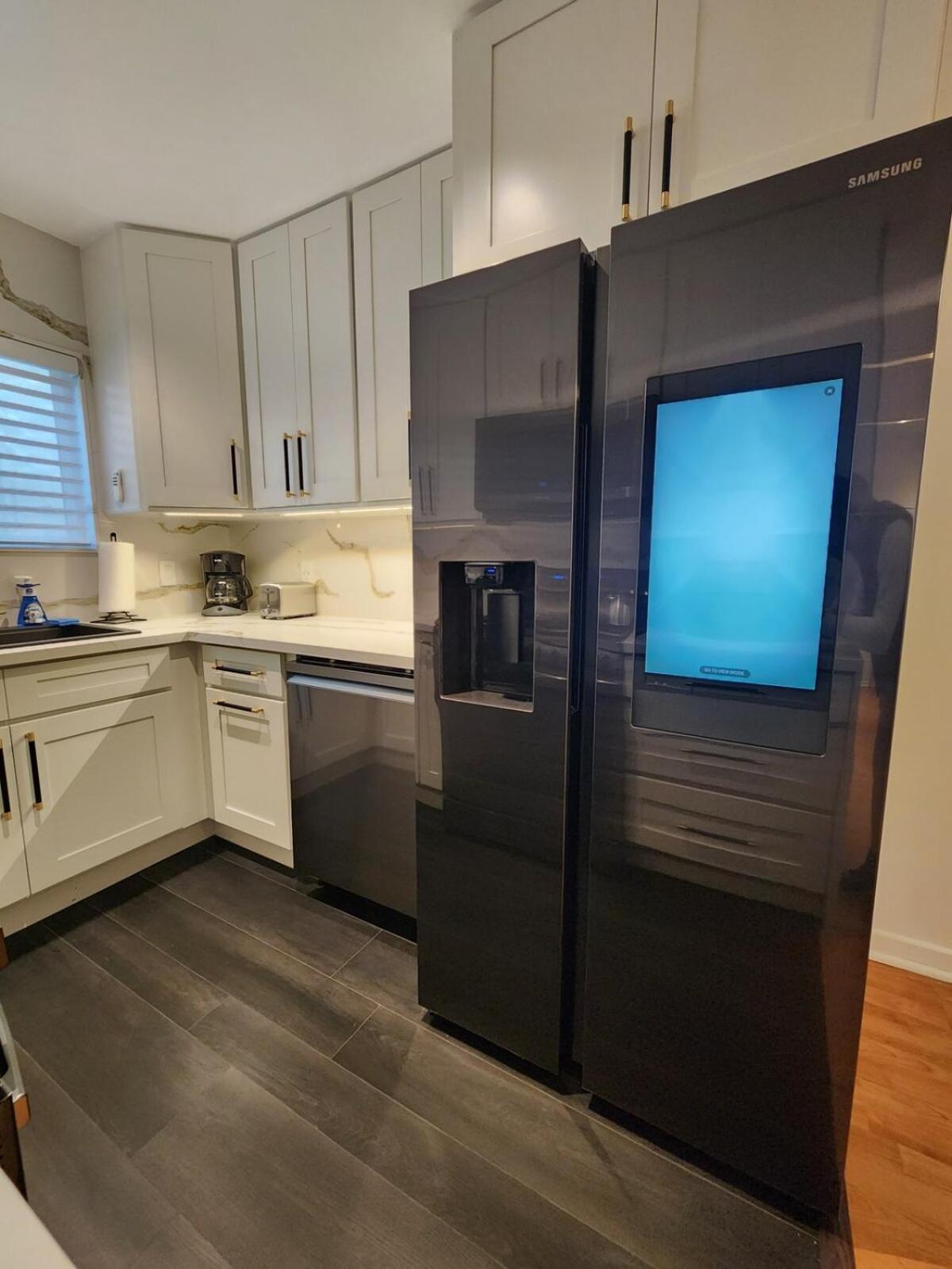 Spacious 1 Bedroom 1 Bath With Parking Apartamento *